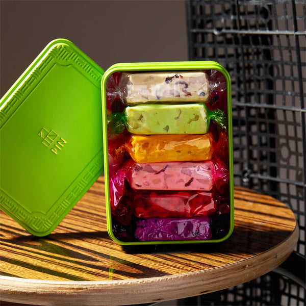 Assorted Nougat Gift Box (12PCs) 雜錦鳥結糖禮盒 (12 件) T17